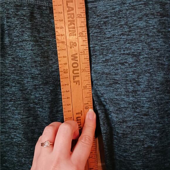 Kyodan Heathered Green Capri Leggings Size Medium - Picture 6 of 8